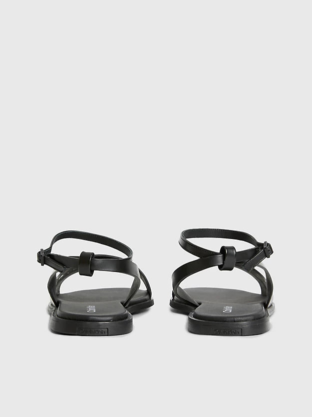 Almond sandal, black