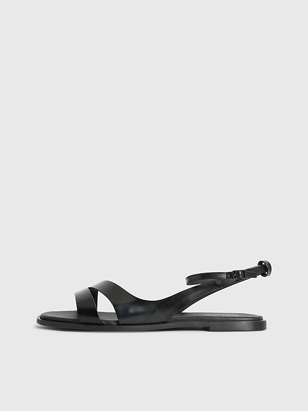 Almond sandal, black