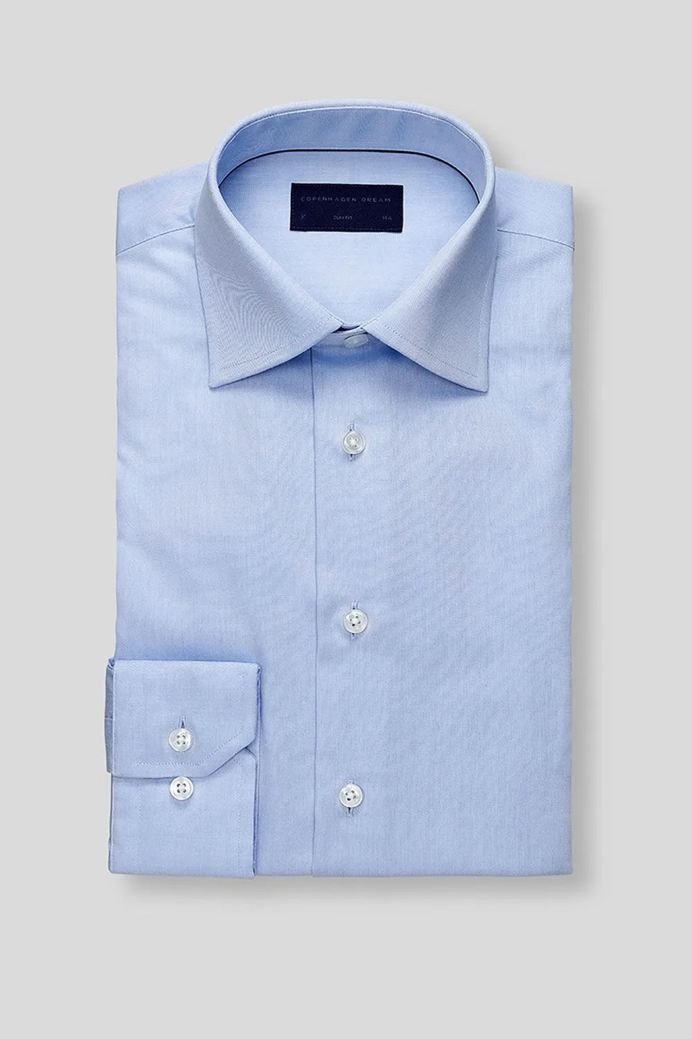 Den lyseblå skjorte, Modern fit