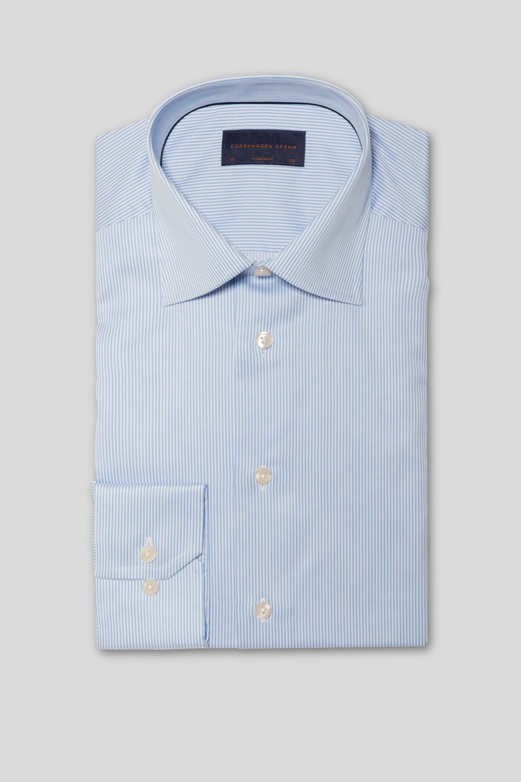 Den lyseblå stribede skjorte, Slim fit, udg.