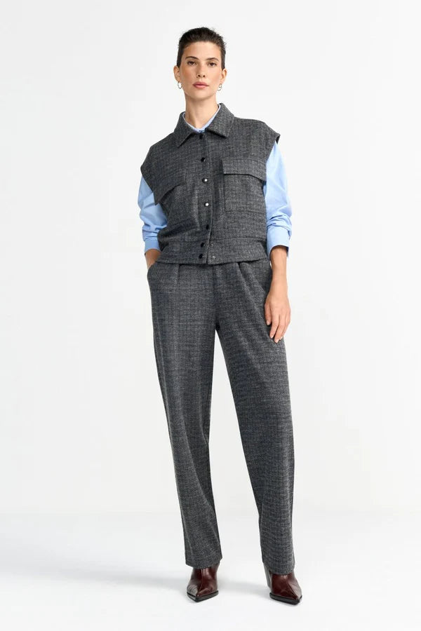 Suited Cargo Vest, Silver Mist