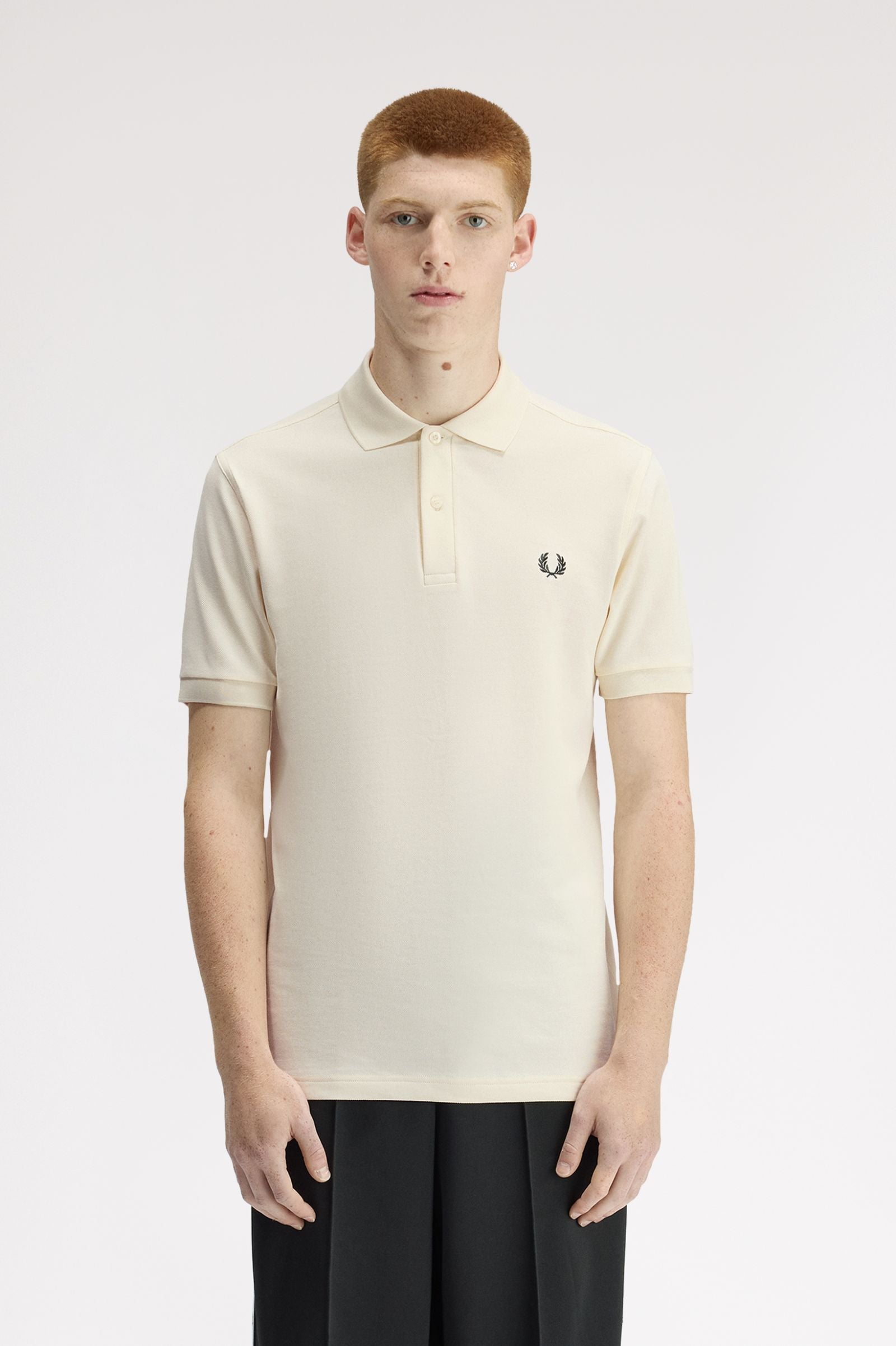 PLAIN FRED PERRY POLO, ECRU/GRASSROOTS