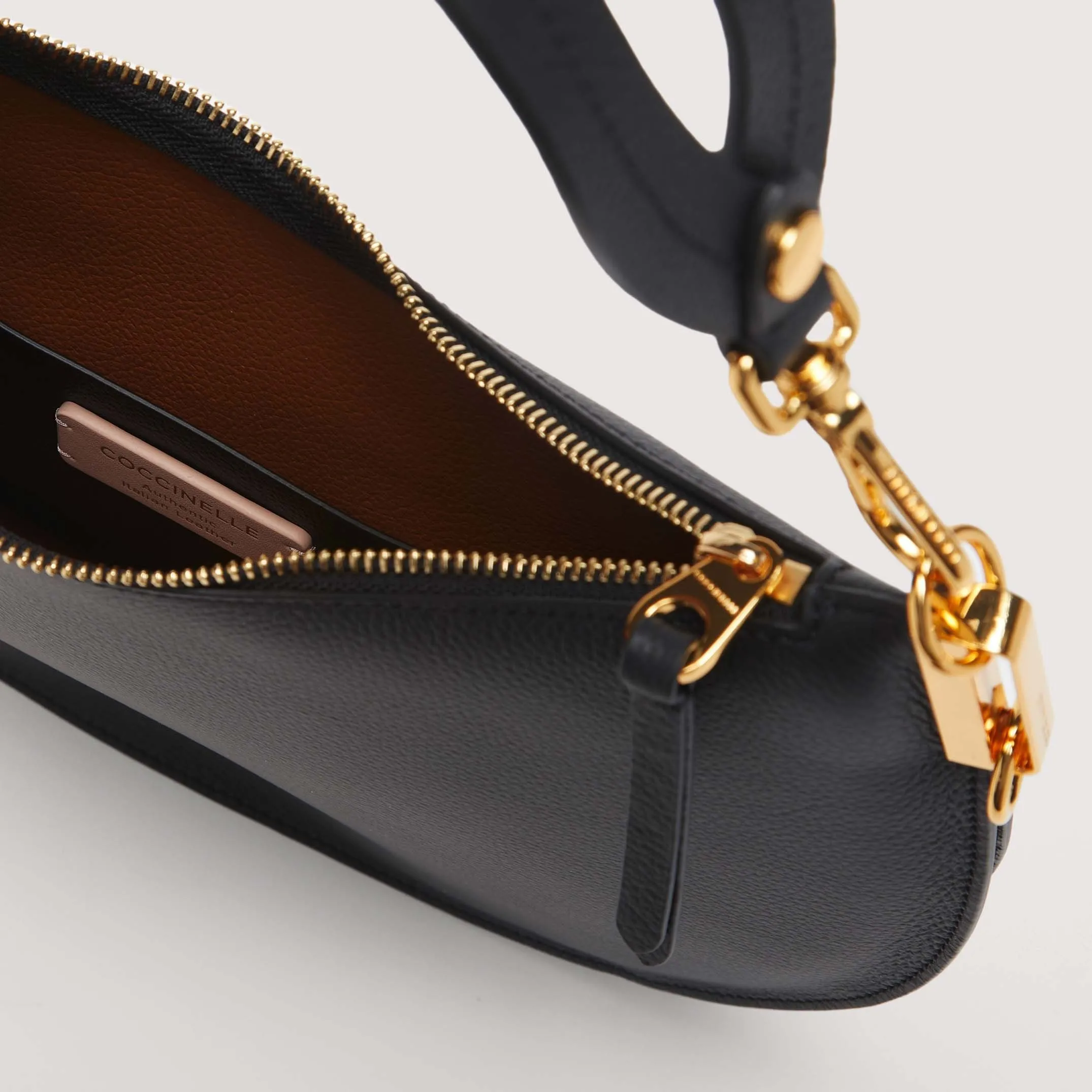 CoccinelleSunup, black