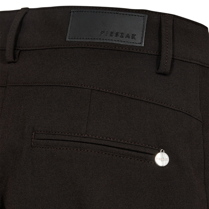 PD-Melanie Pant Olimpia, Chocolate