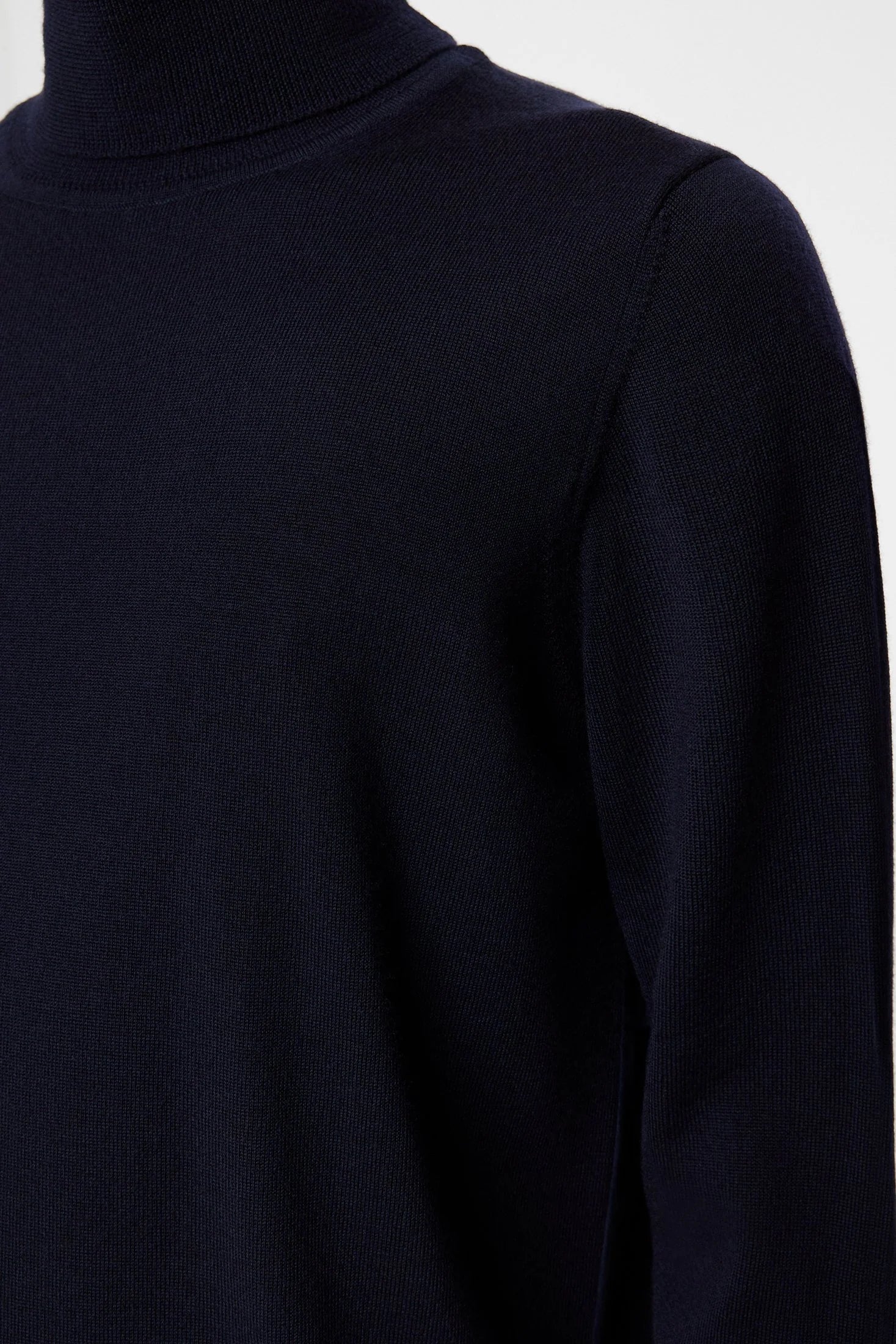 Kaden Merino Turtleneck, Navy