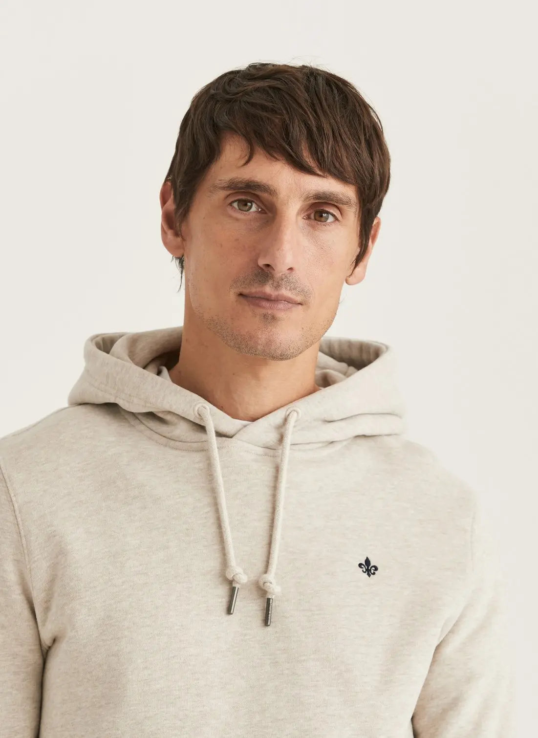 Brandon Lily Hood, Khaki