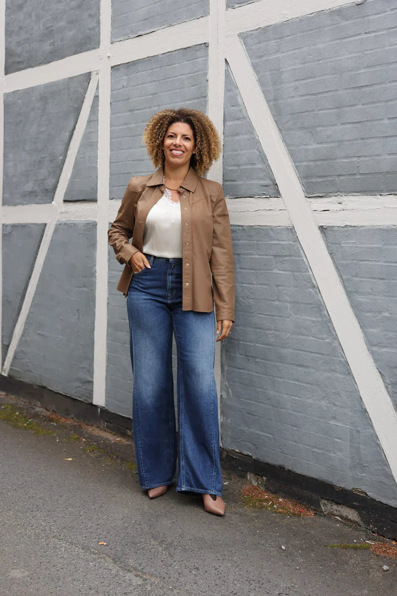 SHORT SLIM LEATHER SHIRT, TAUPE