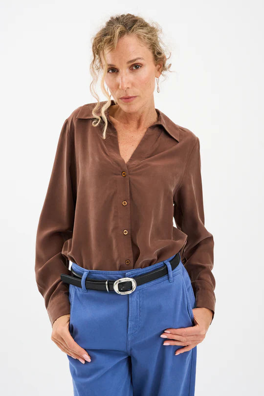 PERCY SILK SHIRT, WARM BROWN