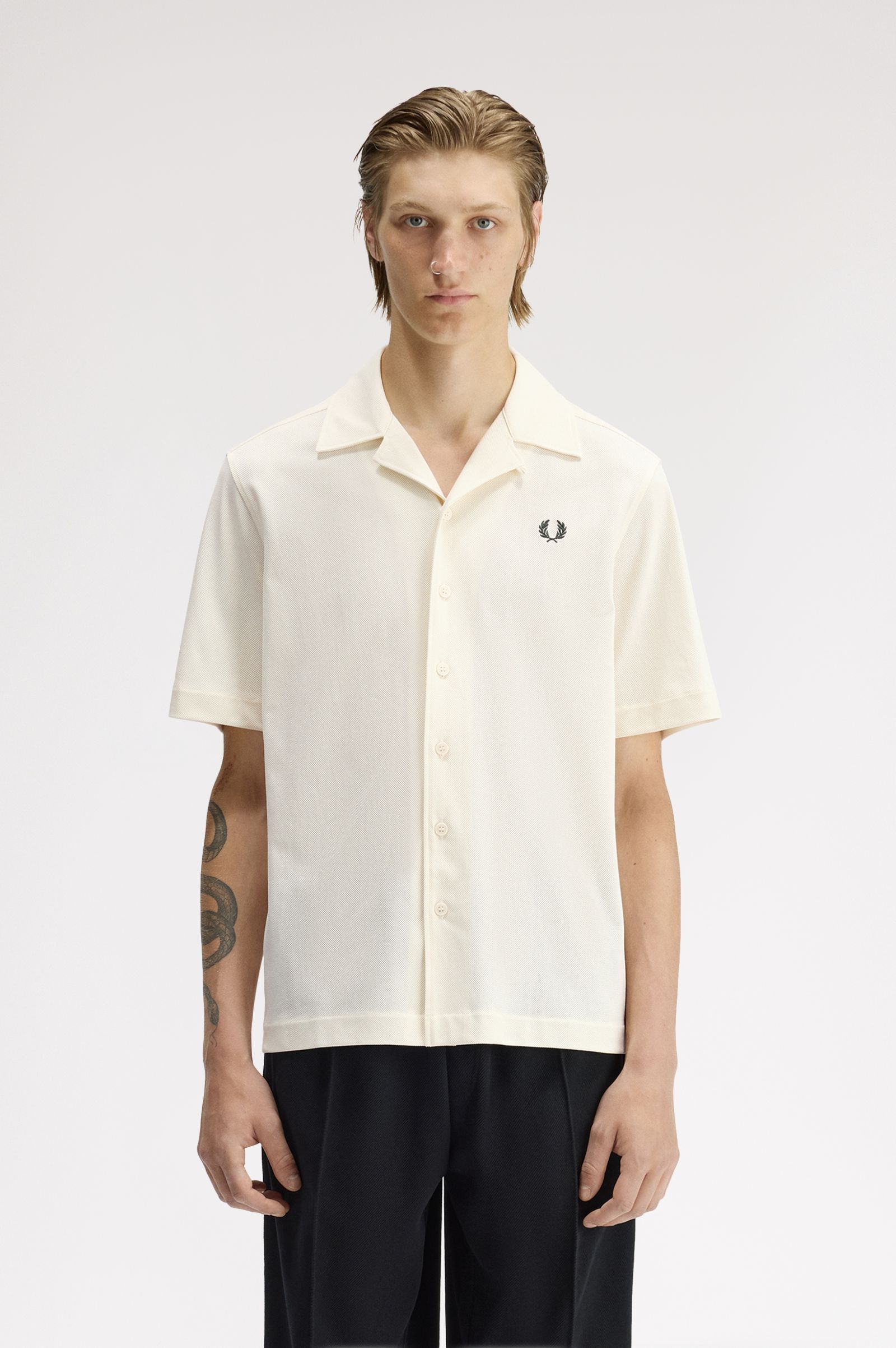 COMPRESS MESH REVERE COLLAR SHIRT, ECRU