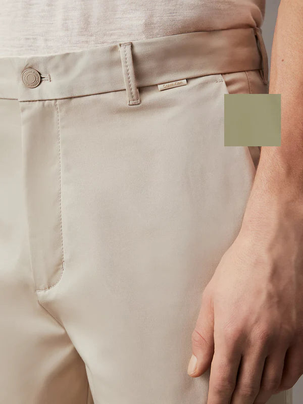 SATEEN STRETCH REGULAR STRAIGHT SHORTS, DELTA GREEN