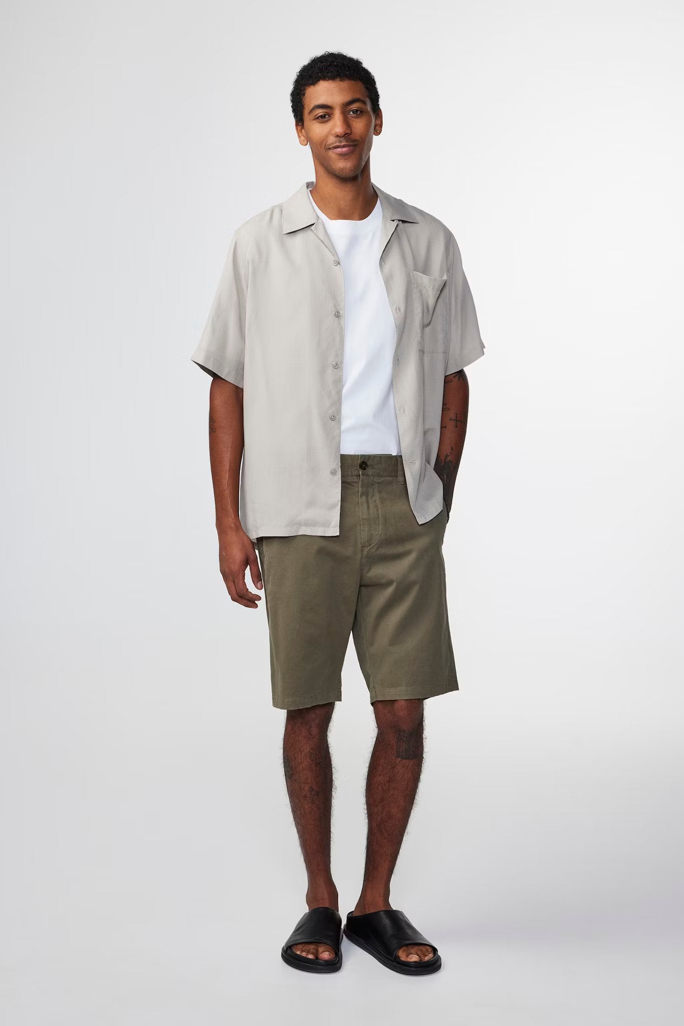 Crown Shorts 1090, Capers