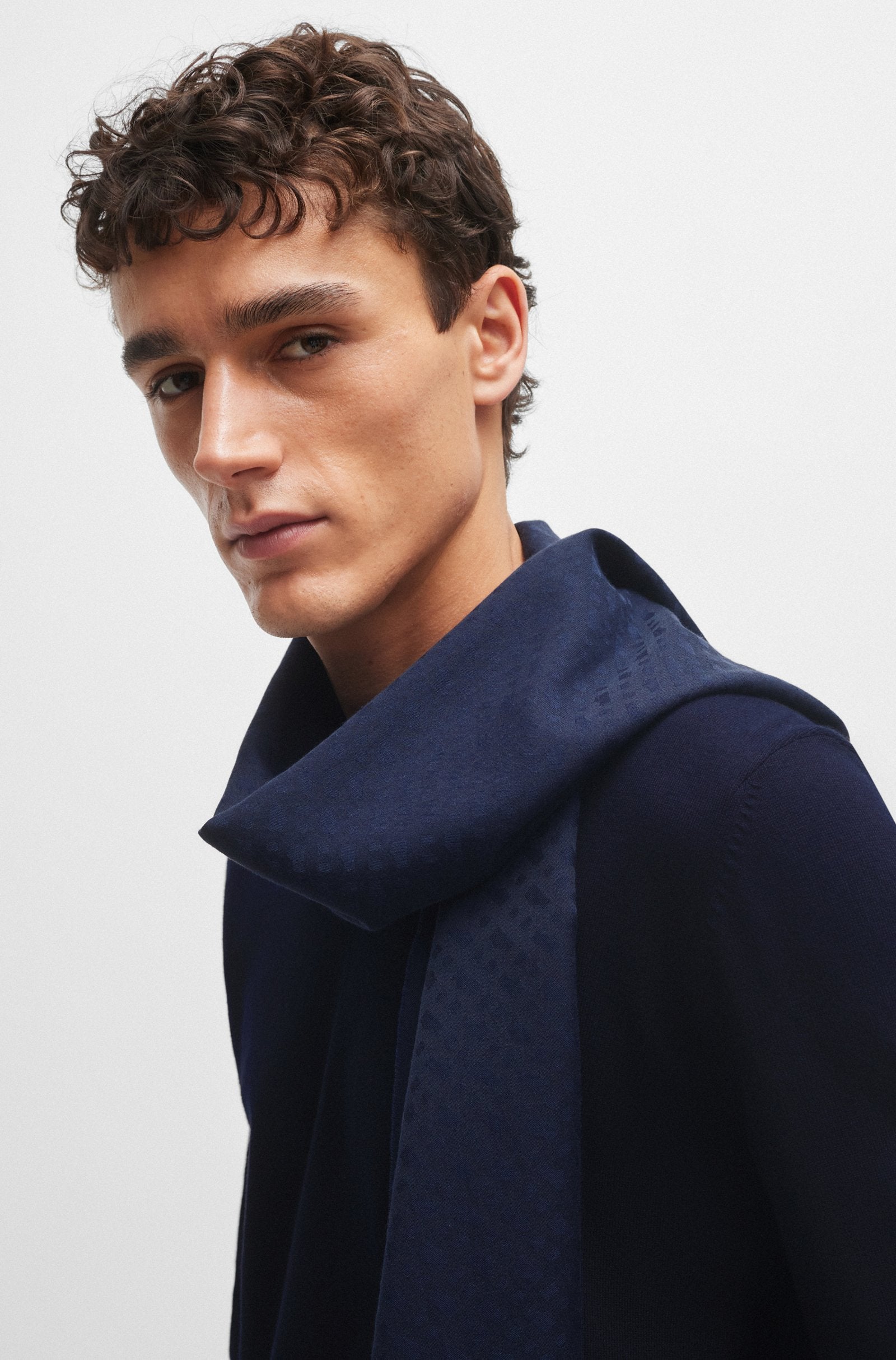 Ledonio Scarf, Dark Blue