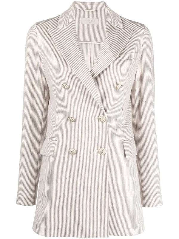 WOMAN DOUBLE BREASTED, BRUNETTE