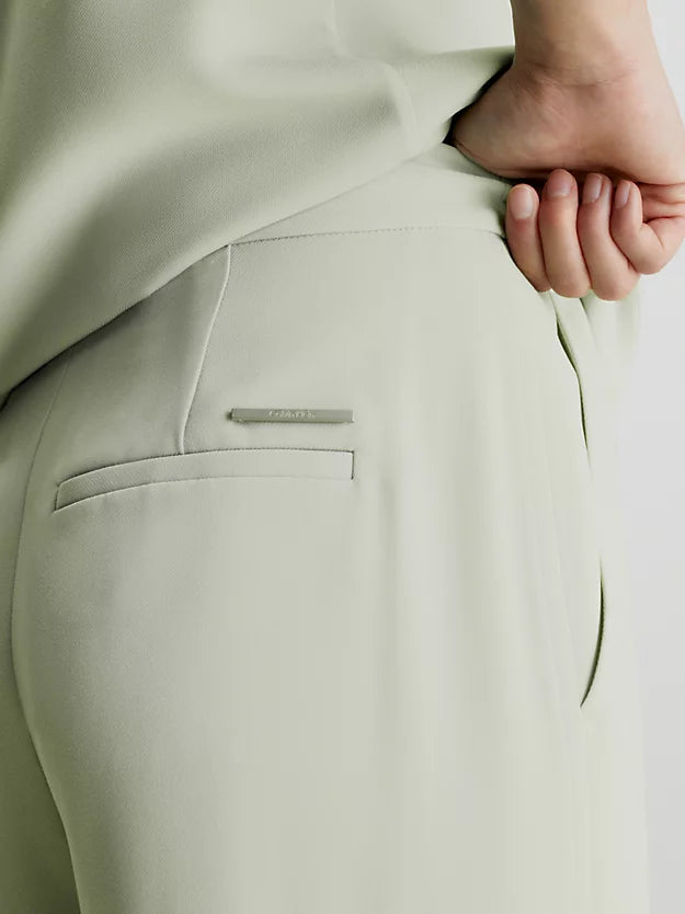 Structure Twill Wide Leg (sage)