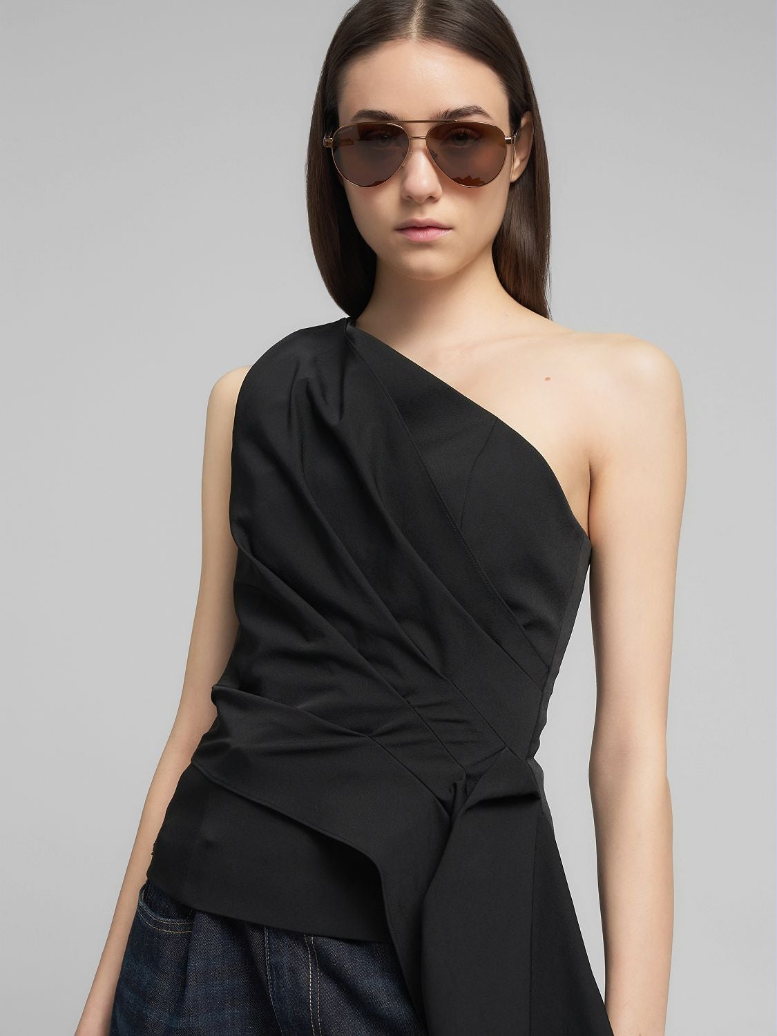 ONE-SHOULDER TOP W/SASH BELT, BLACK