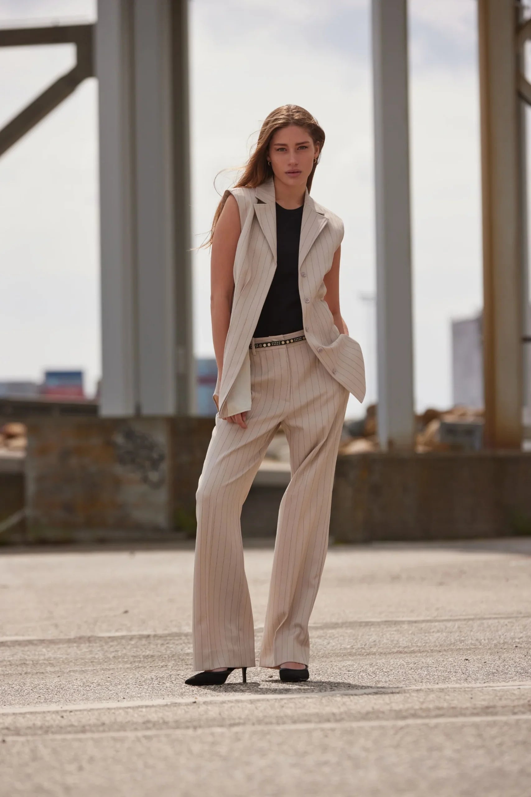 ApricotBBEleza Pants, Light Grey Stripes