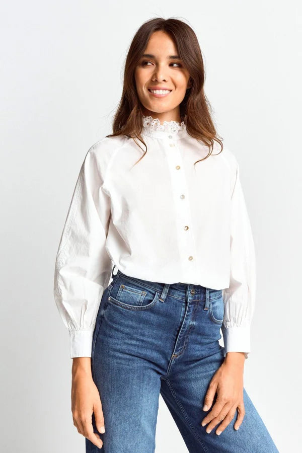 Blouse w/ Embroidery Organic, White