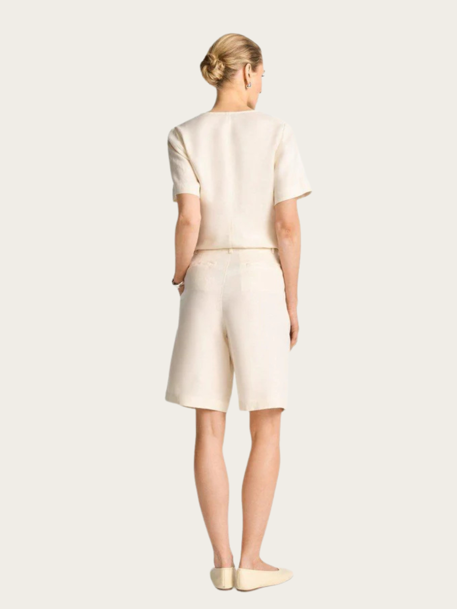 LINEN BERMUDA SHORTS W/PLEATS, PEARL WHITE