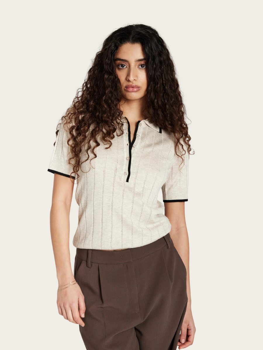 ANEMONE VALNENZIA KNIT POLO, SAND MELANGE