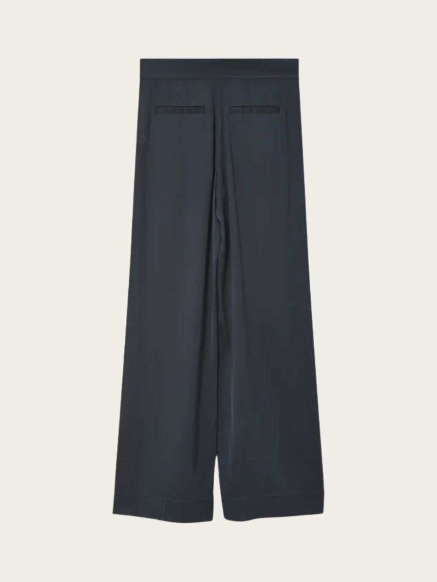 PHOEBE FLUID VISCOSE PANT, BLACK