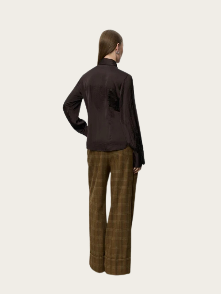 WILDA FITTED SHIRT, DARK BROWN