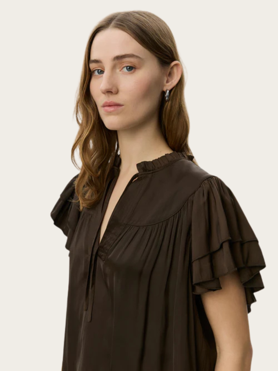 LALILA FRILL TOP, INTENSE BROWN
