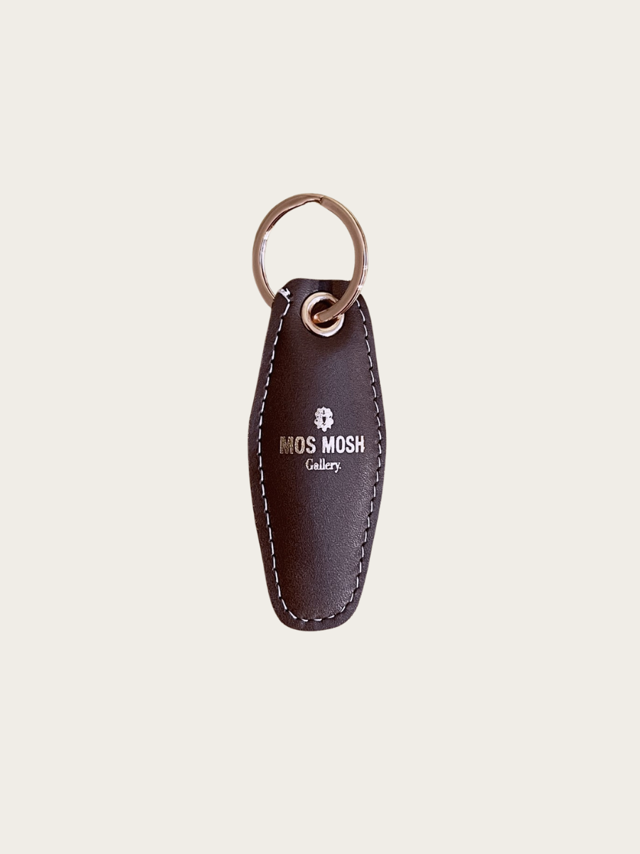 LOGO LEATHER KEYCHAIN, COGNAC