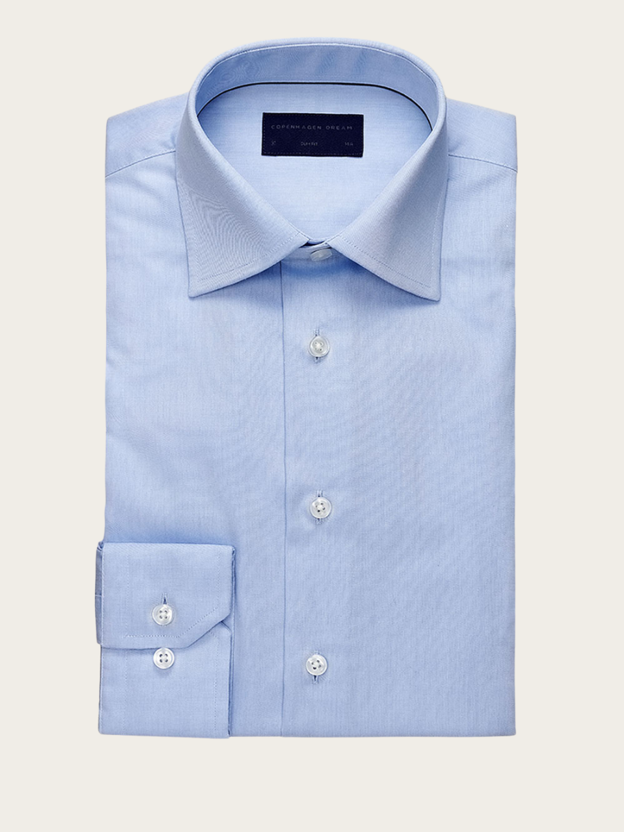 DEN LYSEBLÅ SKJORTE, SLIM FIT, LYSEBLÅ