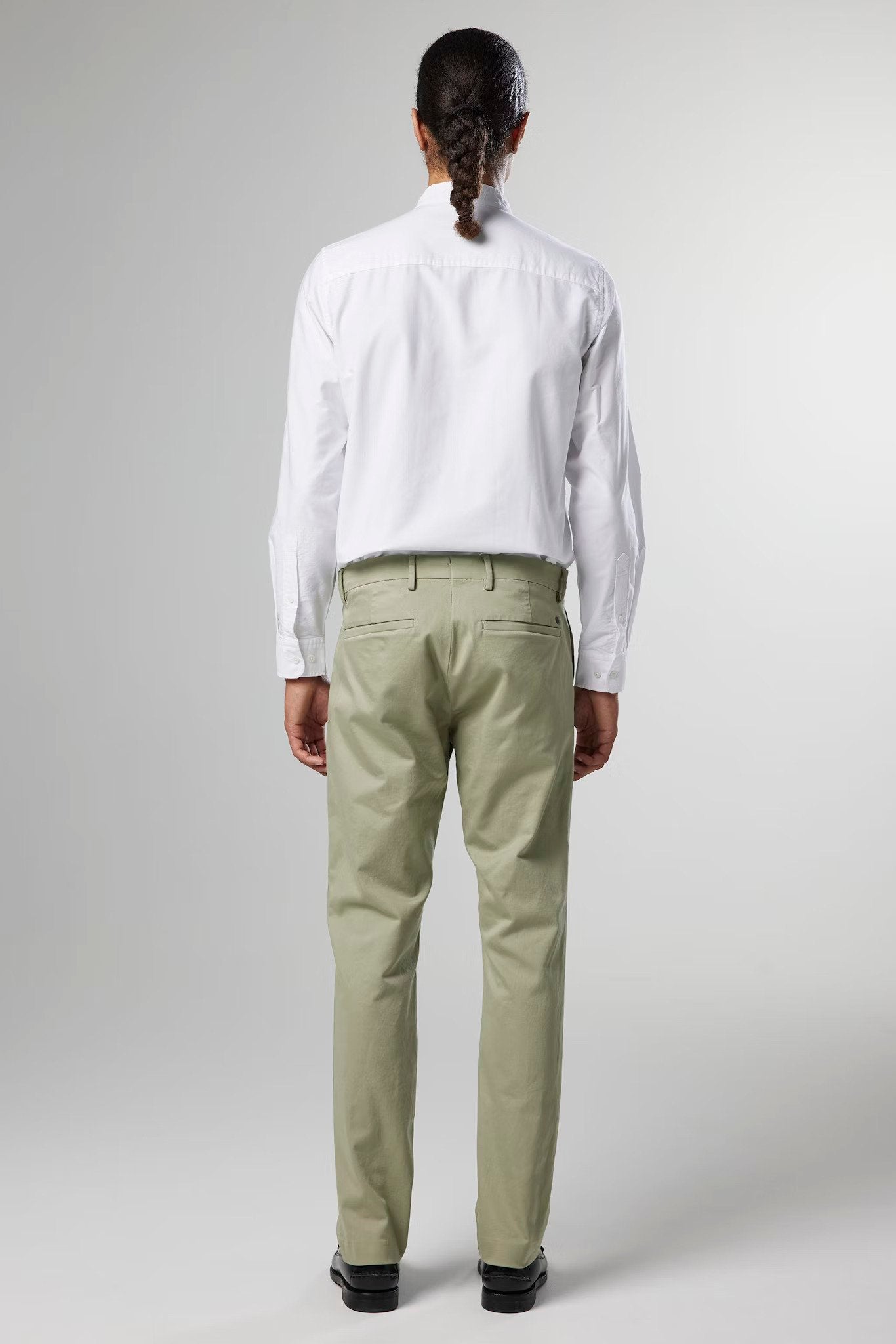 Theo 1420, oil green