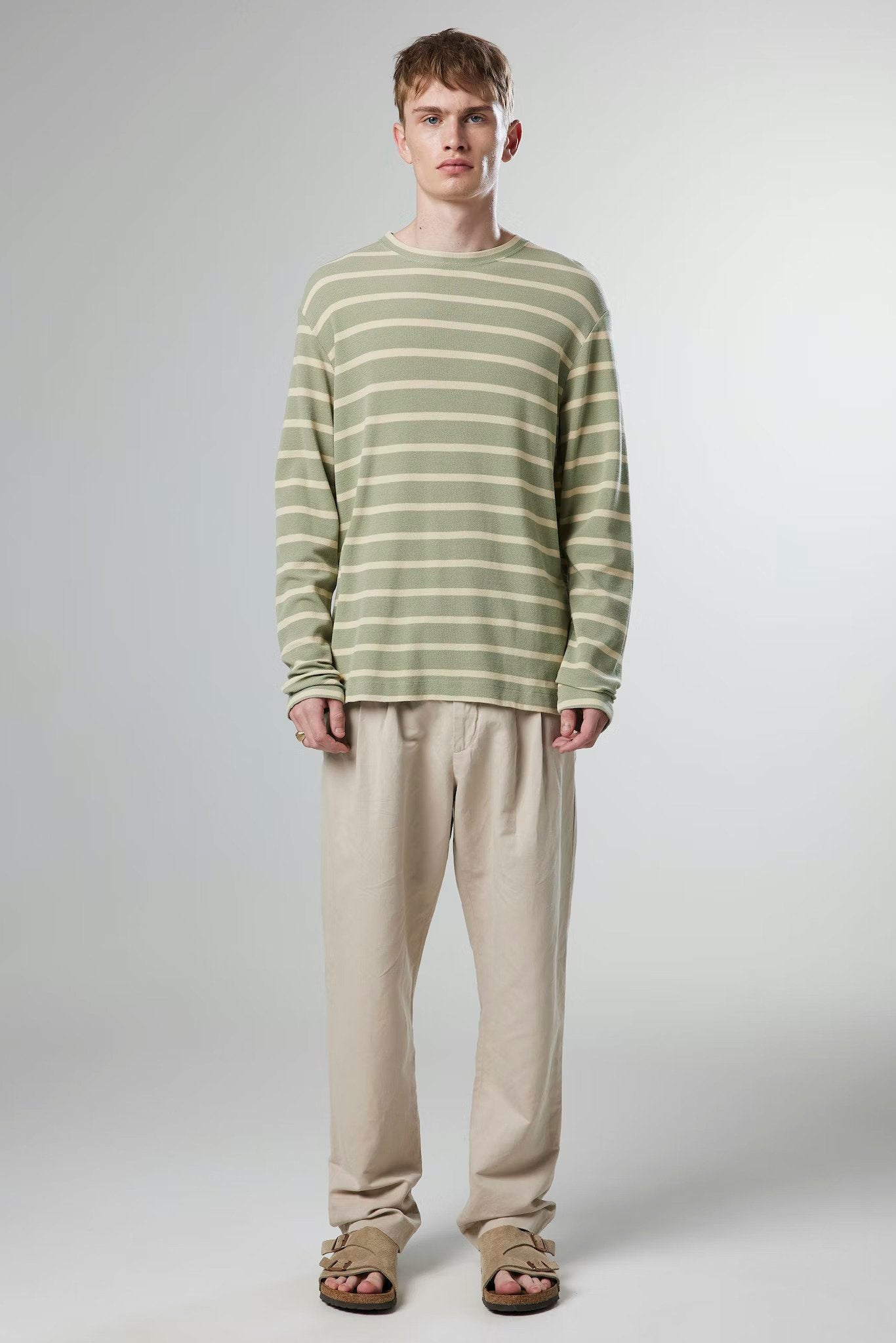 Clive 3323, green stripe