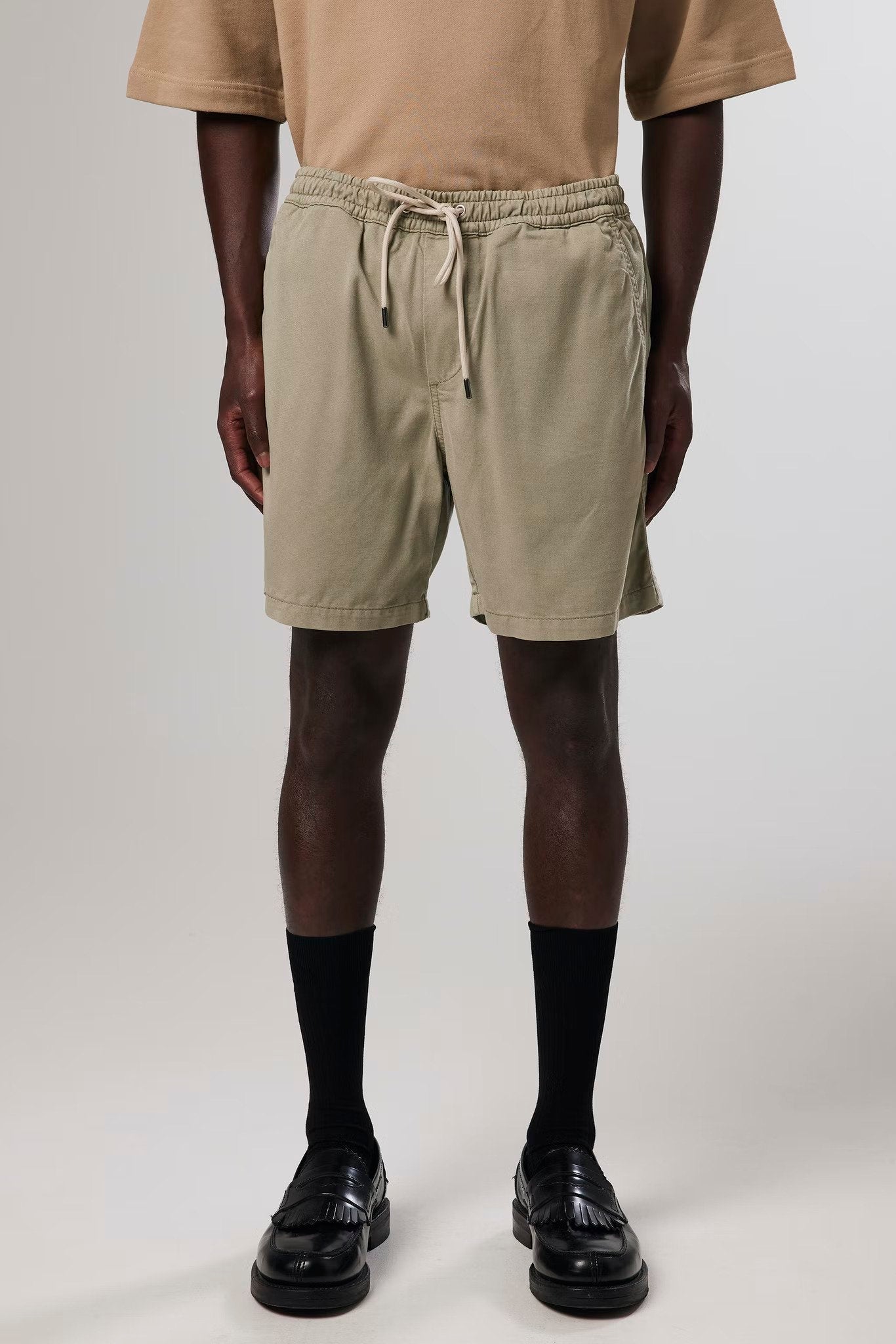Gregor shorts 1154, oil green
