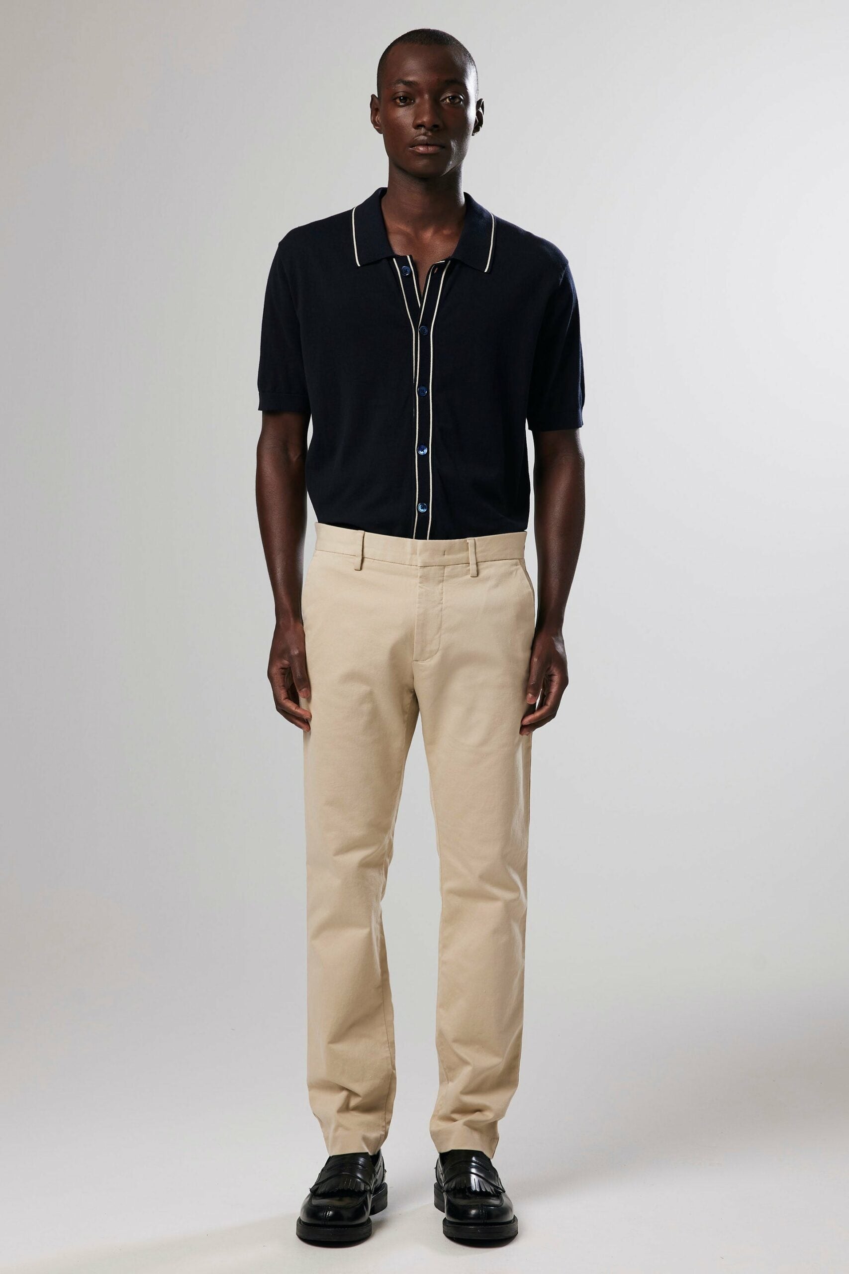 Theo 1420 chino