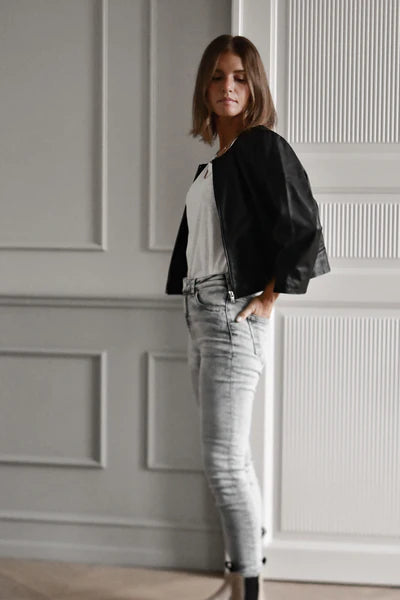 CROPPED LEATHER JACKET, BLACK