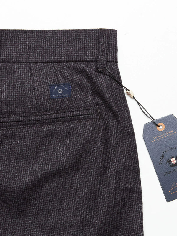 BRAVOUMO XENIA CHINO, GREY REG.
