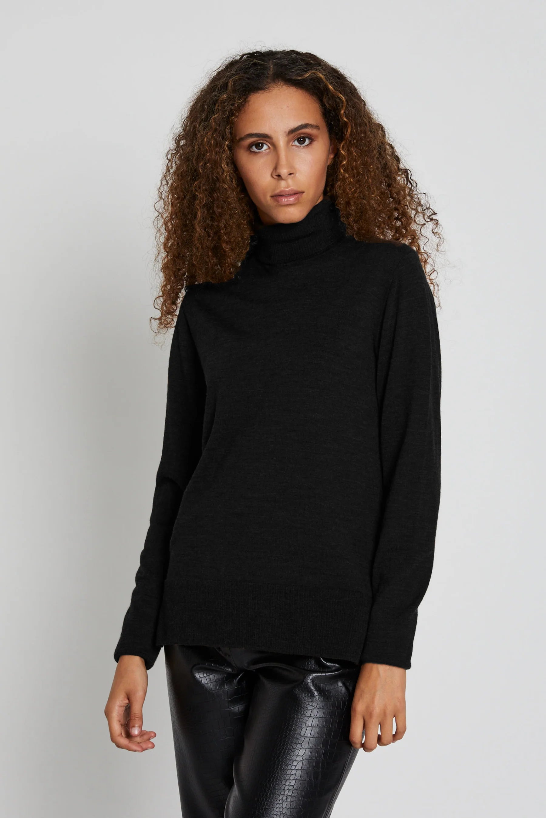 CHARLENE ROLL NECK, BLACK