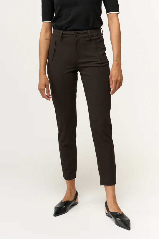 PD-Melanie Pant Olimpia, Chocolate