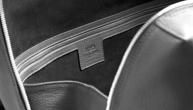 VAKIGRAD ONESKIN WEEKENDER W/RING, BLACK/GOLD