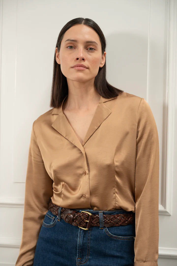 PD-Iris Satin Shirt, Camel