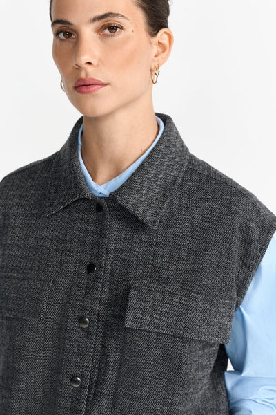 Suited Cargo Vest, Silver Mist