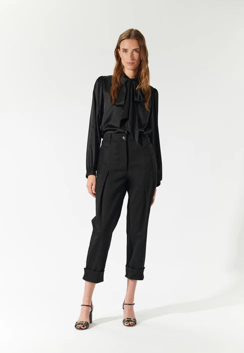 KIKKIDEA BLOUSE, BLACK