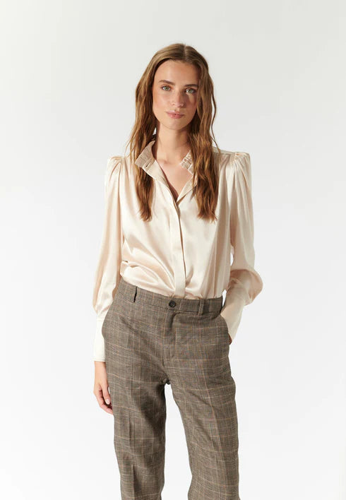 RobertaDea Shirt Bluse w/ Ruffle Details, Champagne