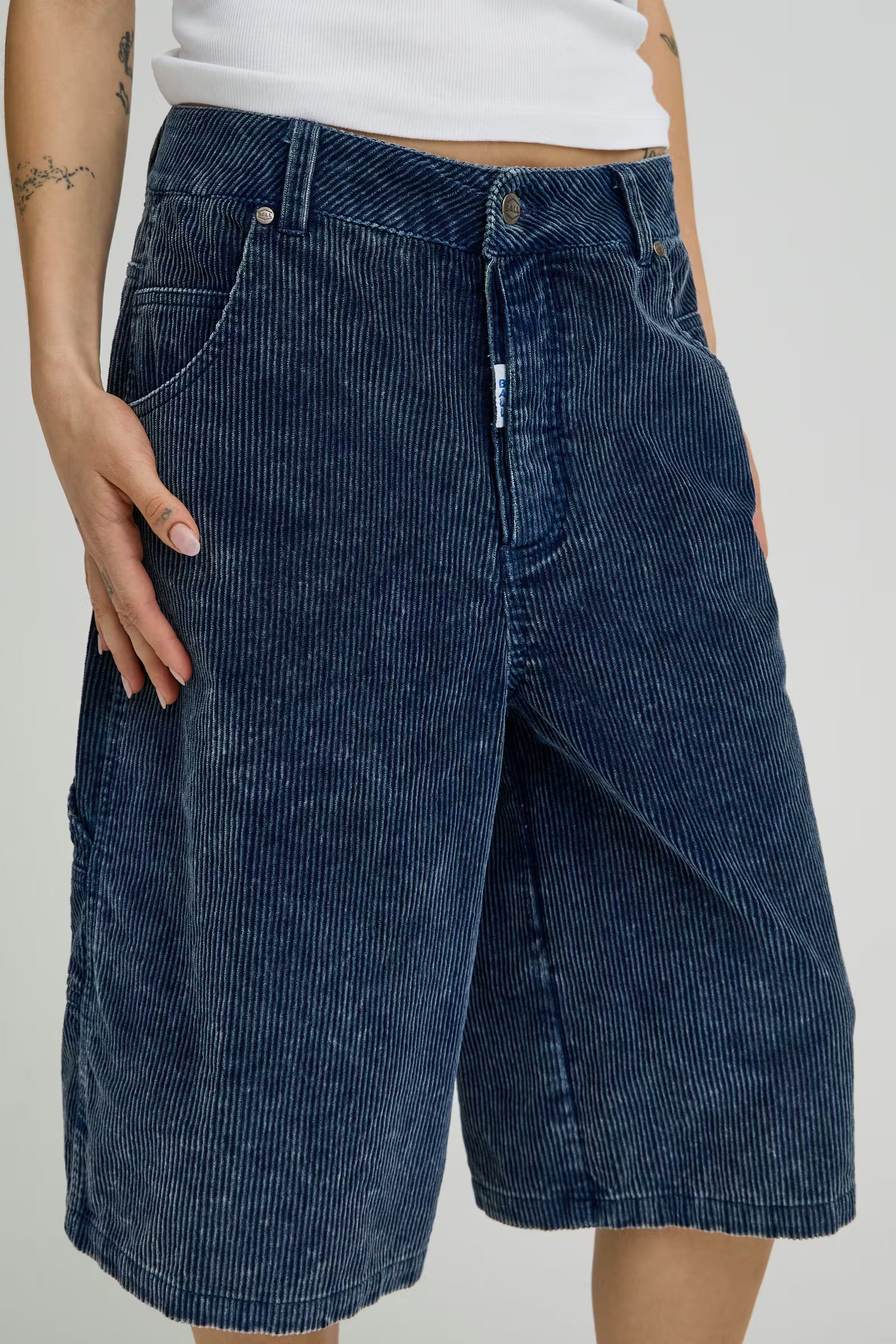 BACORBIN CORDUROY BERMUDA SHORTS, SKY CAPTAIN