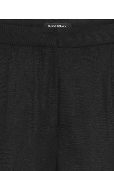OXALIS WINNIS SHORTS, BLACK