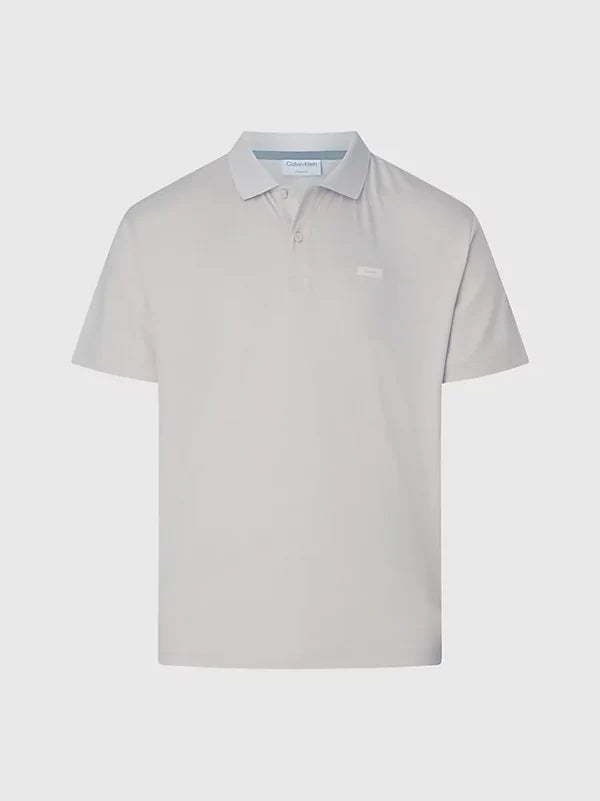 CRINKLE TECH COTTON POLO, STONEY BEIGE