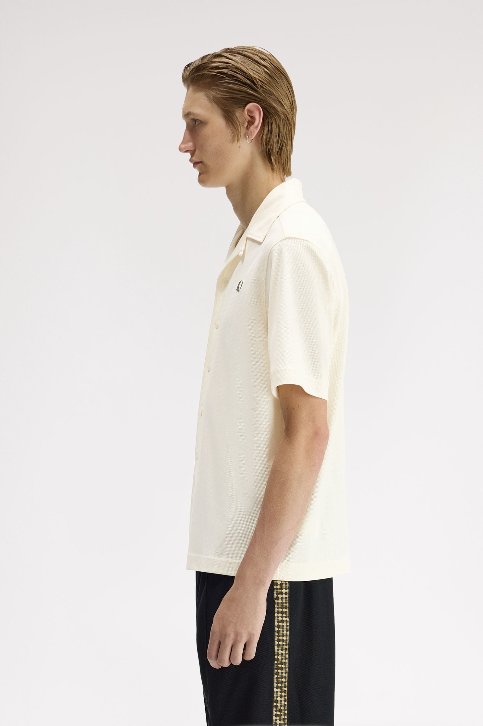 COMPRESS MESH REVERE COLLAR SHIRT, ECRU