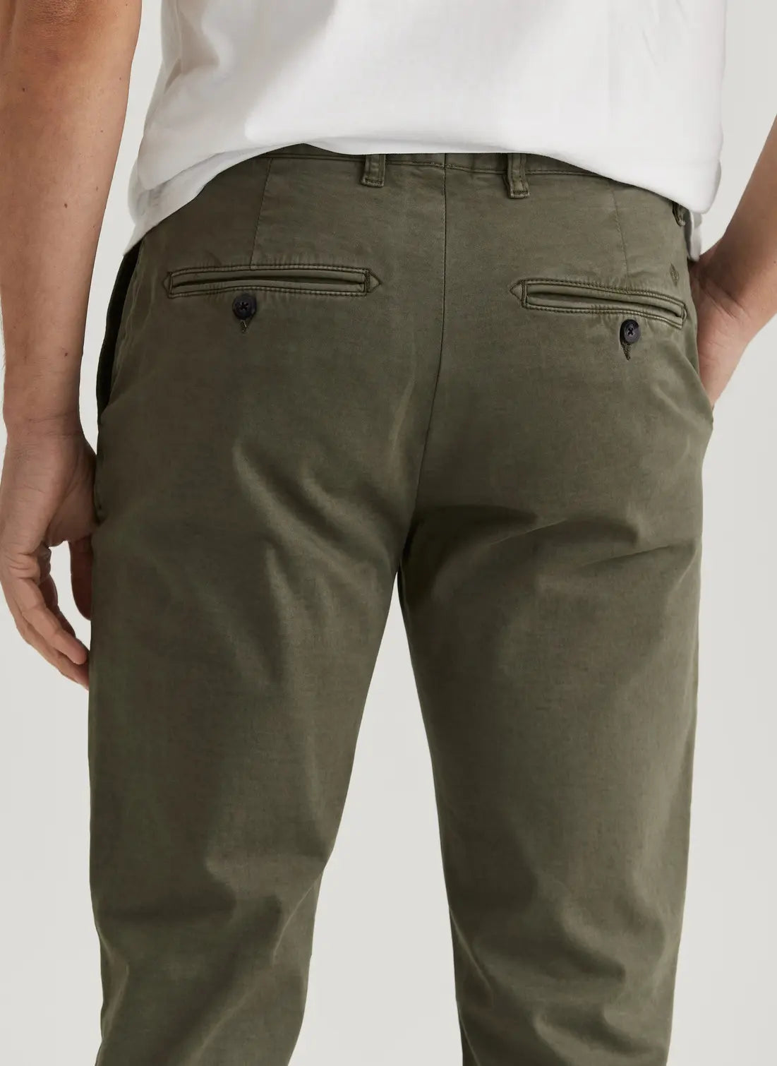 JEFFREY BRUSHED CHINOS, OLIVEN