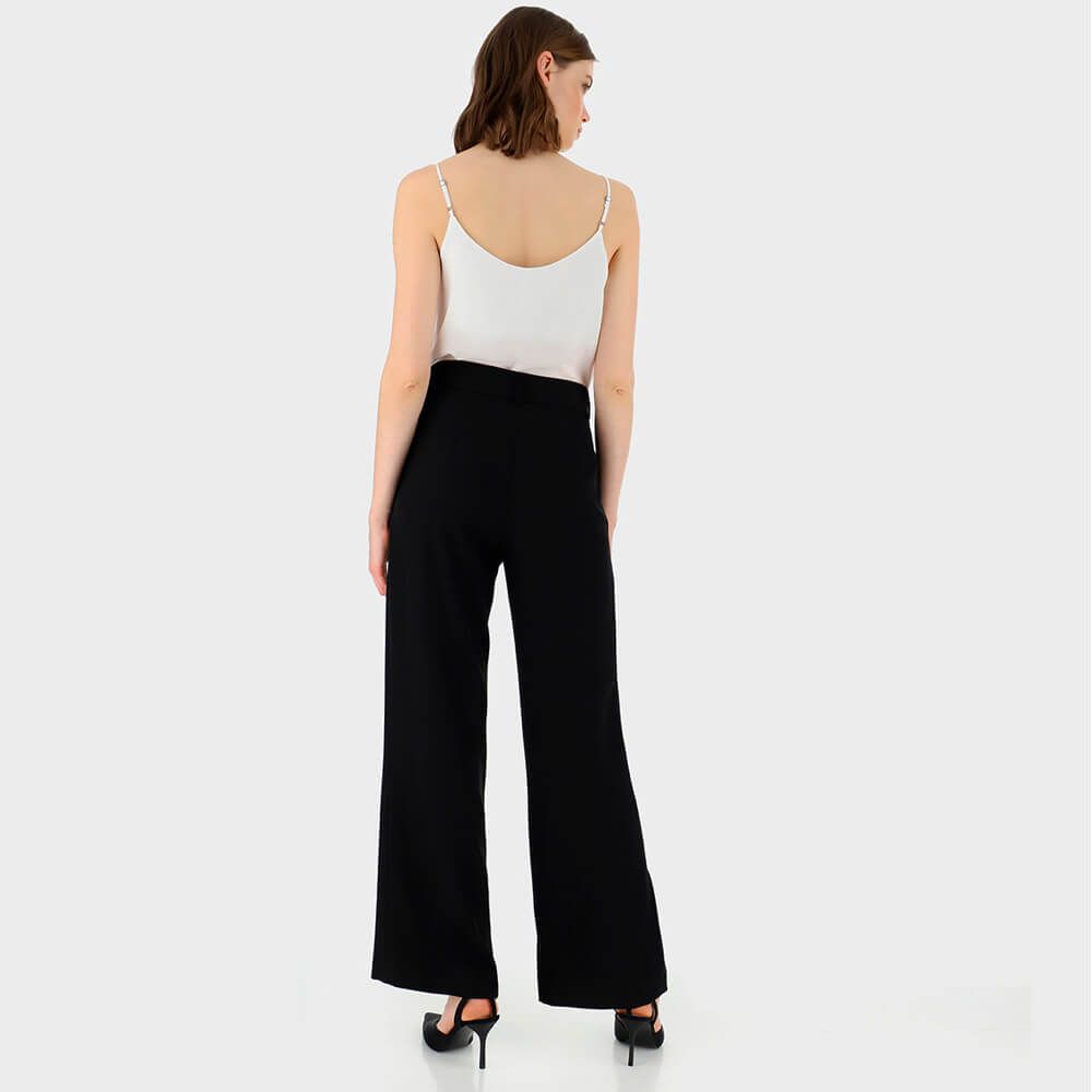 SLANKEBUKS, BLACK