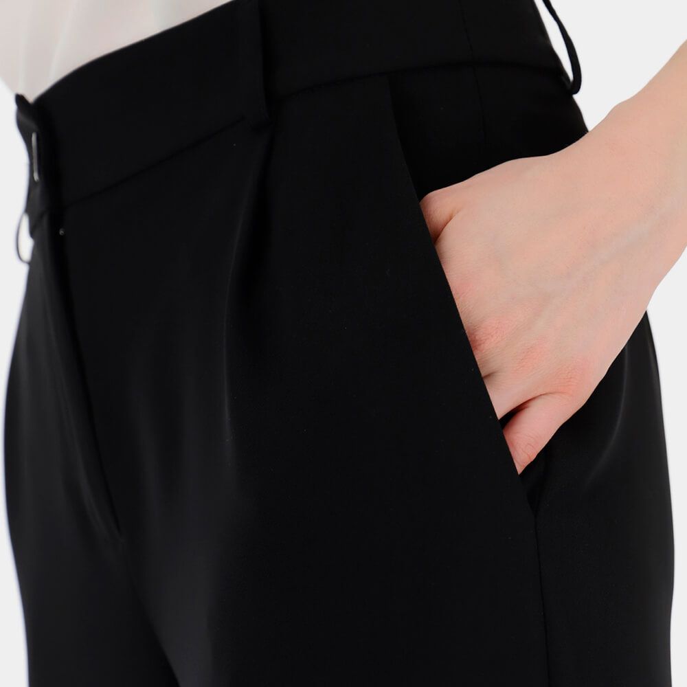 SLANKEBUKS, BLACK