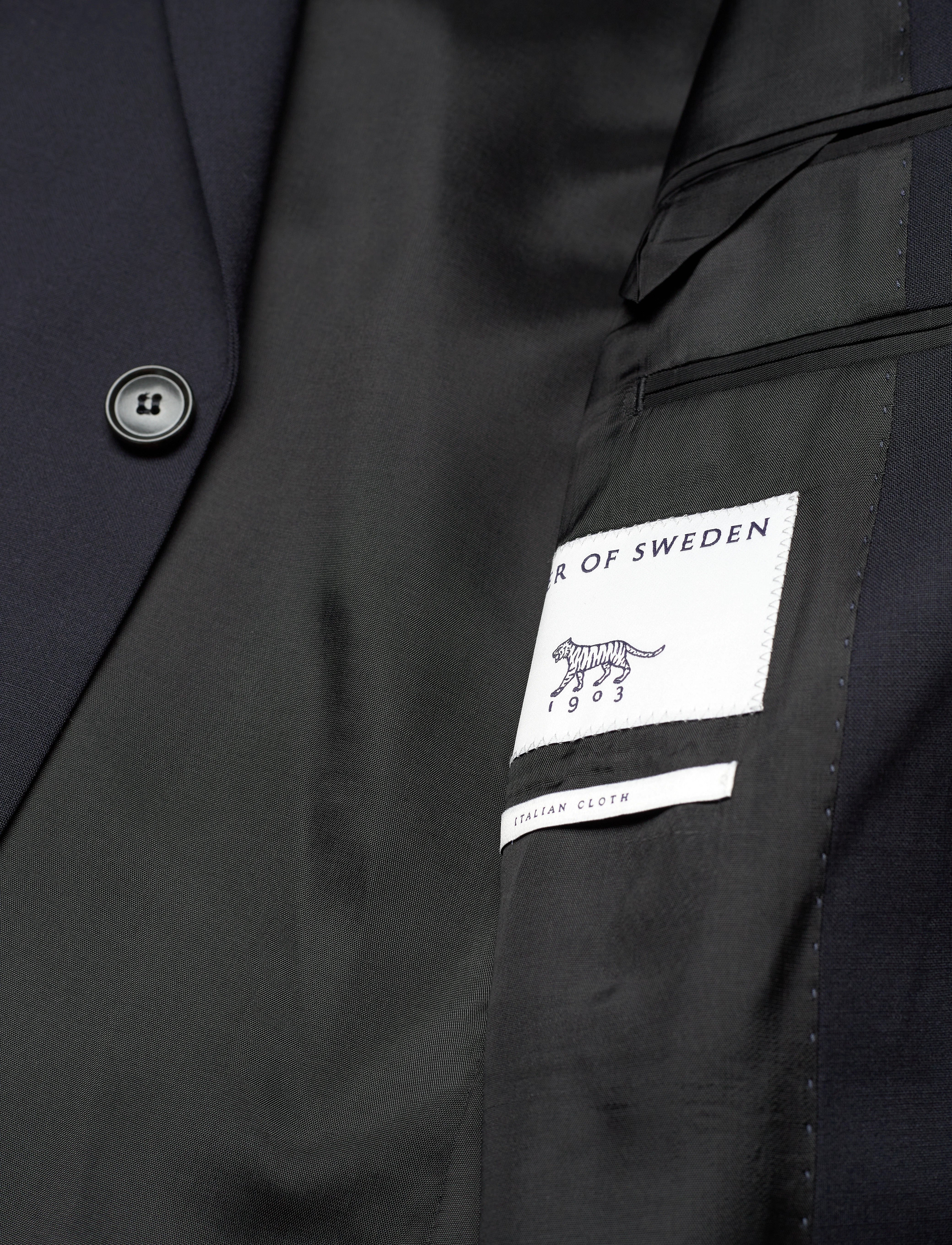 JUSTIN BLAZER, DARK INK