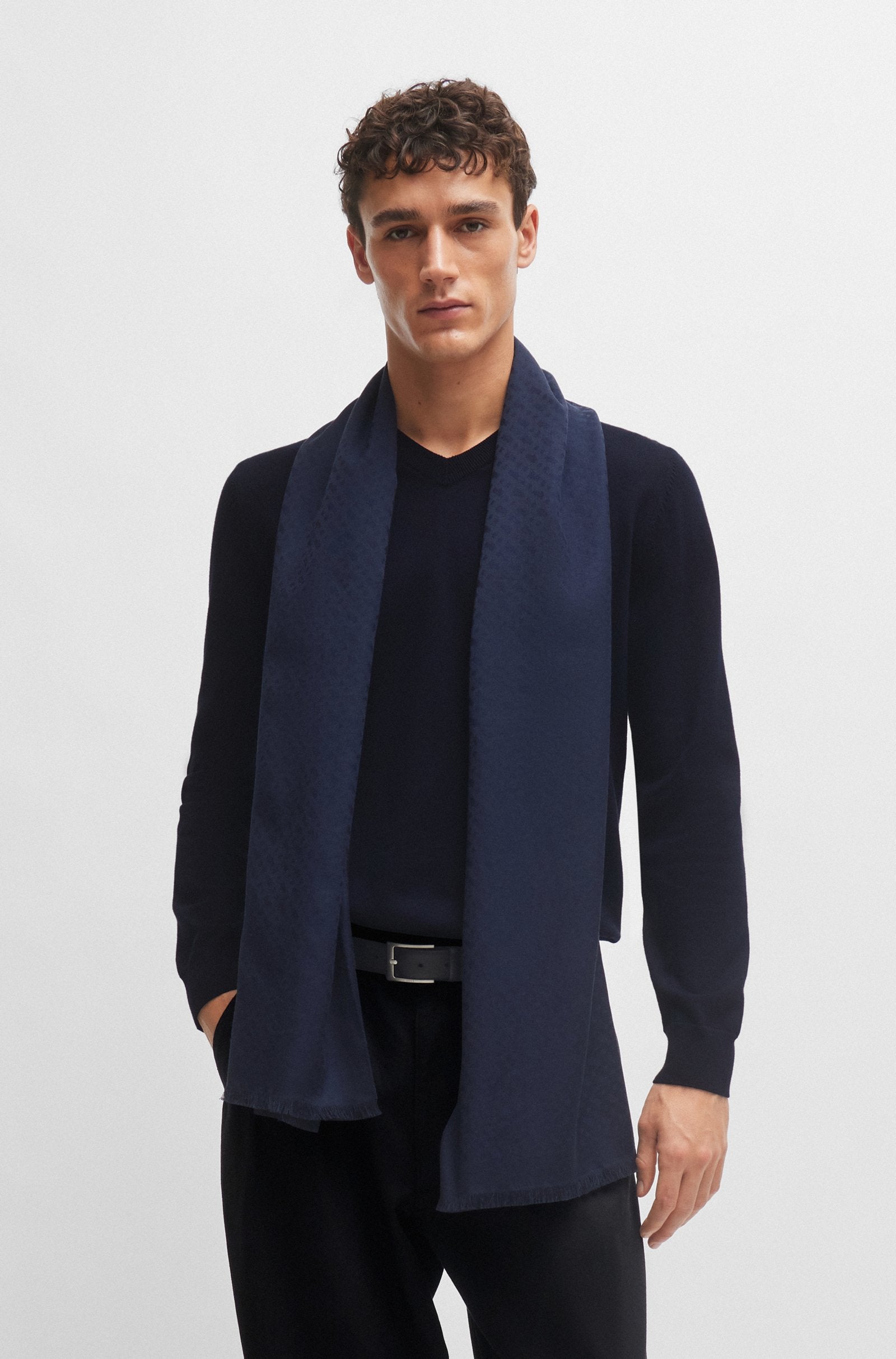 Ledonio Scarf, Dark Blue
